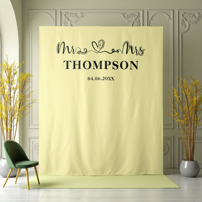 Tapiz Pale Yellow | Mr and Mrs Elegant Simple Backdrop (Subido por el creador)