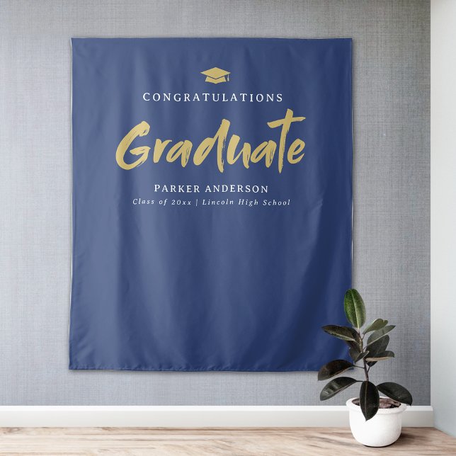 Tapiz Partido de Graduación de Guión de Pincel Moderno d (Blue Gold Modern Brush Script Graduation Party Tapestry)