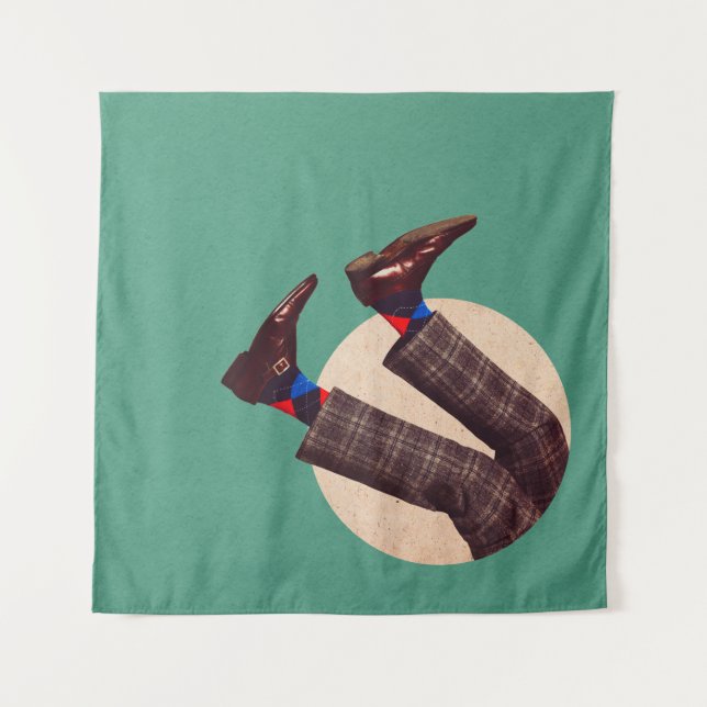 Tapiz Patas macho apiladas en redondo sobre geométricas  (Anverso)