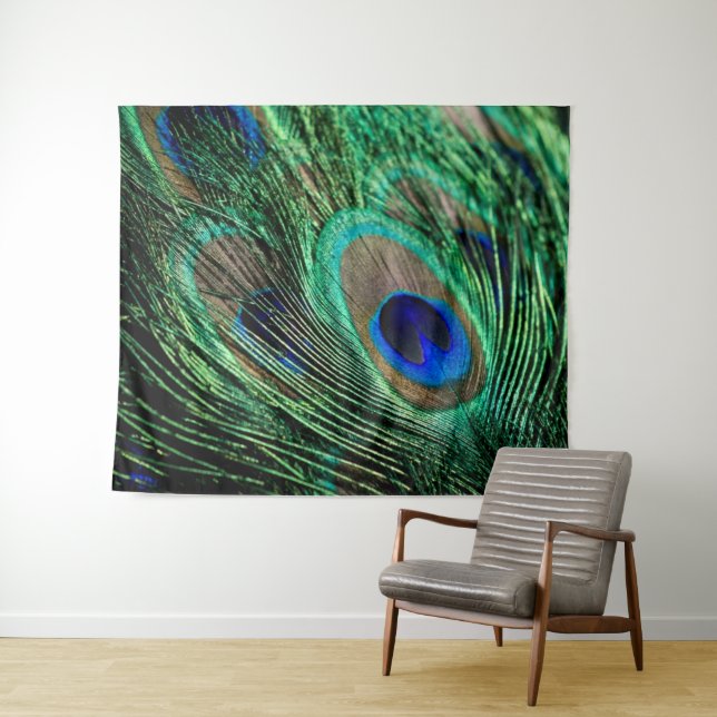 Tapiz Peacock Feather Lucky (In situ (horizontal))