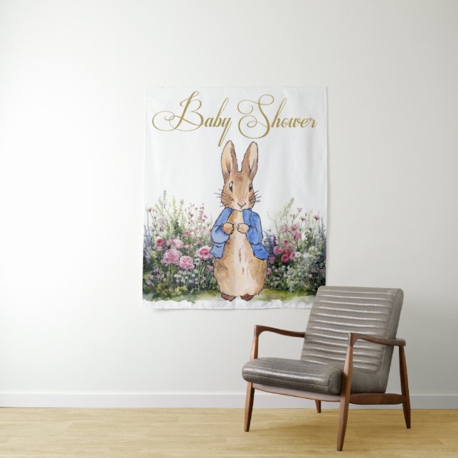 Tapiz Peter the Rabbit su jardín Baby Shower Backdrop (In situ)