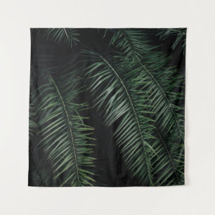 TAPIZ PLANTA DE PALMA VERDE DURANTE LA NOCHE