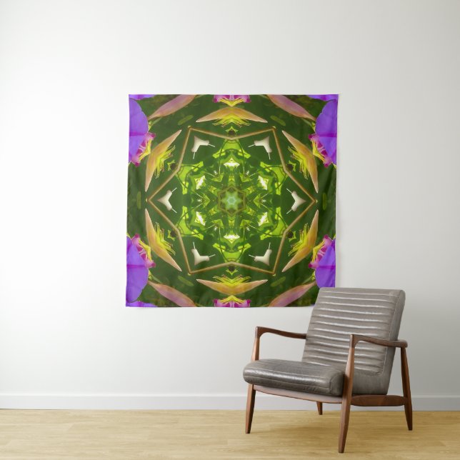 TAPIZ PURPLE AND GREEN ABSTRACT DRAWING. SAMER BRASIL. 4 (In situ)