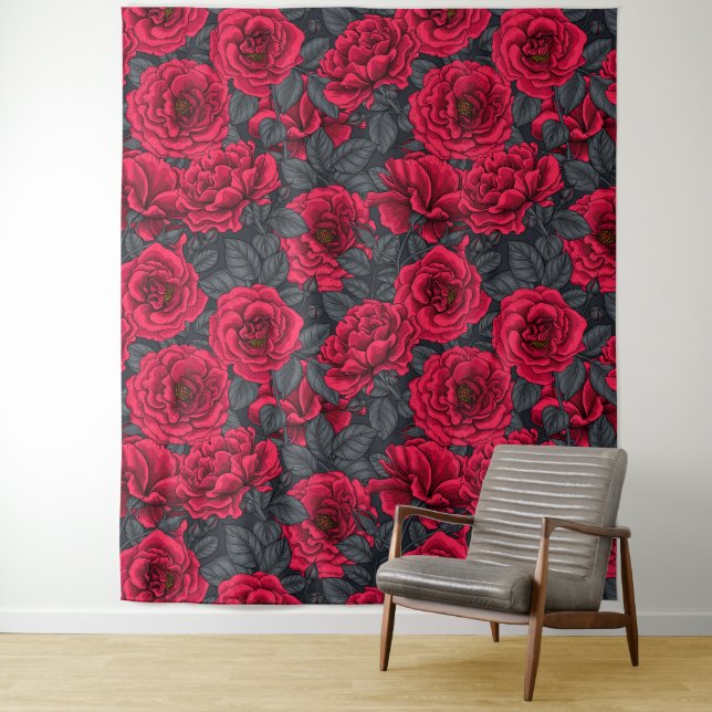 Tapiz Rosas rojas con hojas grises en negro (In situ)