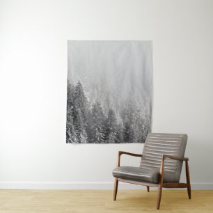 Tapiz Selva de picor de nieve envuelta en niebla