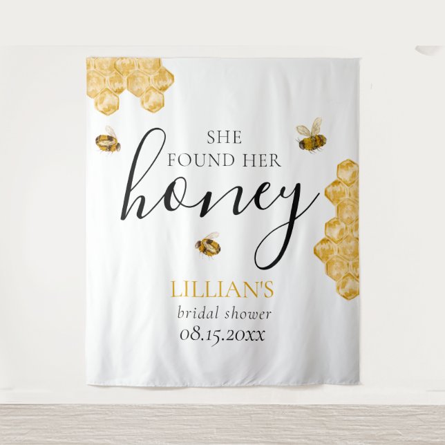 Tapiz She Found Her Honey Bee Bridal Shower Backdrop  (Anverso)