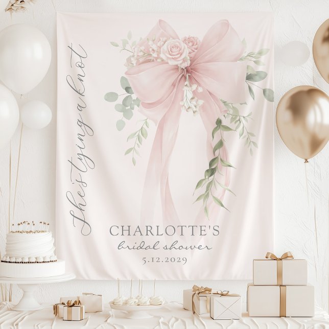 Tapiz She's tying a knot Bow Bridal Shower (Subido por el creador)