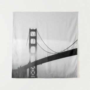 TAPIZ SILHOUETTE DE PUENTE CUBIERTO POR MIST