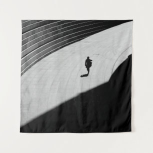 TAPIZ SILHOUETTE DE UNA PERSONA CAMINANDO SOBRE FRANJA D