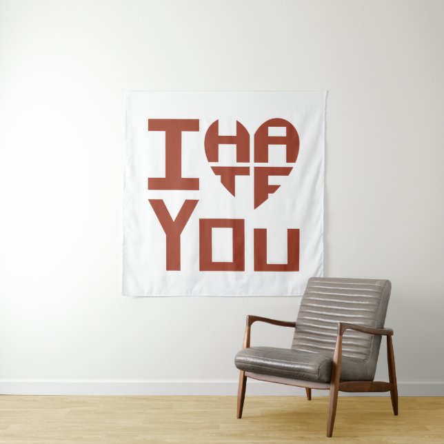 Tapiz Te Corro, pero te odio (In situ)