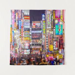 Tapiz TOKYO, JAPAN - MARCH 14, 2014: Signs densely line