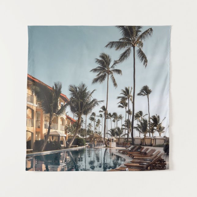 Tapiz Tumbonas de madera marrón cerca de la piscina rode (Anverso)