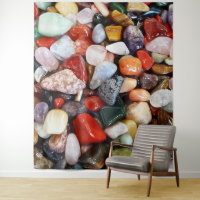 un montón de piedras de colores hermosos