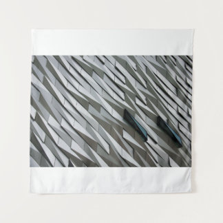 Tapiz Undulación de formas abstractas en una fachada de 