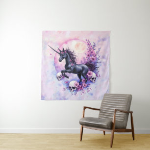Tapiz Unicornio a la luz de la luna entre rosas olvidada