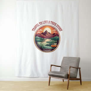 Tapiz Viaje Real Story Tee — Sin Insignia De Travesías F