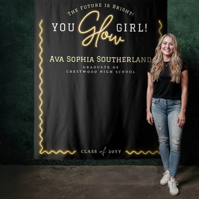 Tapiz Vieron el guion del Chica brillante Partido de Gra (You Glow Girl Script Yellow Neon Graduation Party Tapestry)