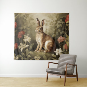 Tapiz Vintage Woodland Rabbit en un bosque floral