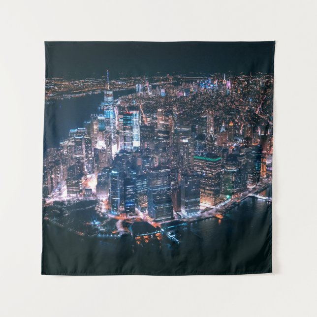 TAPIZ VISTA AÉREA DE LOS EDIFICIOS DE LA CIUDAD DURANTE  (Anverso)