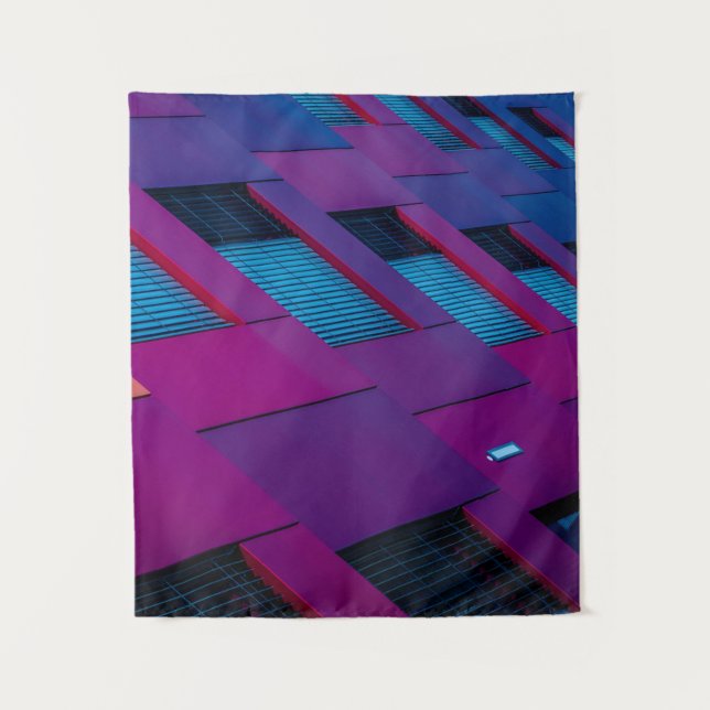 Tapiz Vista inferior del edificio morado (Anverso)