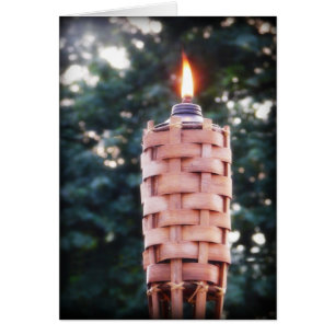 Tarde del verano - antorcha de Tiki