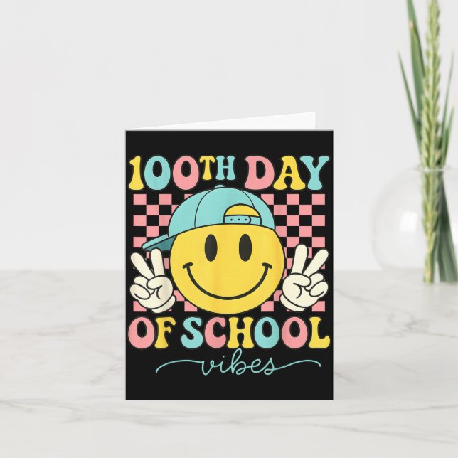 Tarjeta 100th Day Of School Vibes 100 Days Teacher Boy Gir (Anverso)
