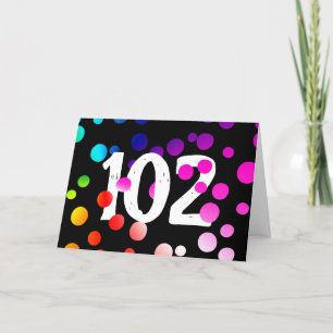 Tarjeta 102° cumpleaños con puntos arcoiris en negro