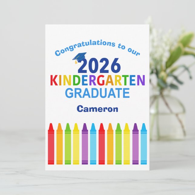Tarjeta 2026 Kindergarten Graduate Custom Cute Graduation (Anverso de pie)
