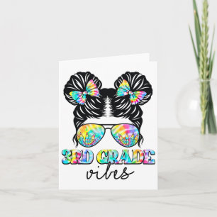 Tarjeta 3.ᵉʳ Grado Vibes Desordenado Chica De Un Pelo A La