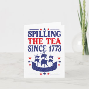 Tarjeta 4 De Julio Divertido Derramando El Té Desde La Cam