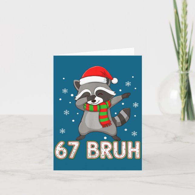 Tarjeta 67 Bruh Six Seven Meme Raccoon Christmas Kids Boys (Anverso)