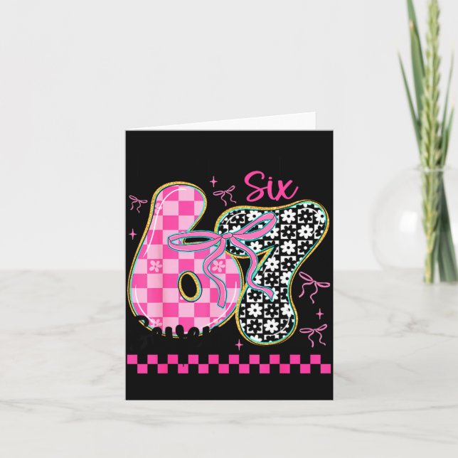 Tarjeta 67 Funny Meme Filled With Hearts Six Seven Valenti (Anverso)