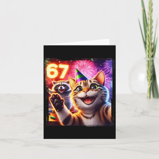 Tarjeta 67 Meme Cat Raccoon New Year Selfie Funny Birthday (Anverso)