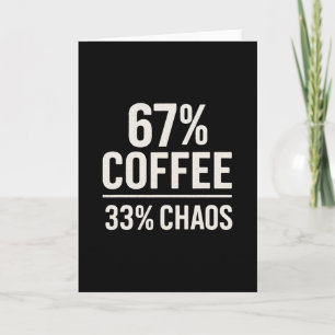 Tarjeta 67 Meme Divertido 67% Café 33% Caos Diseño de Humo