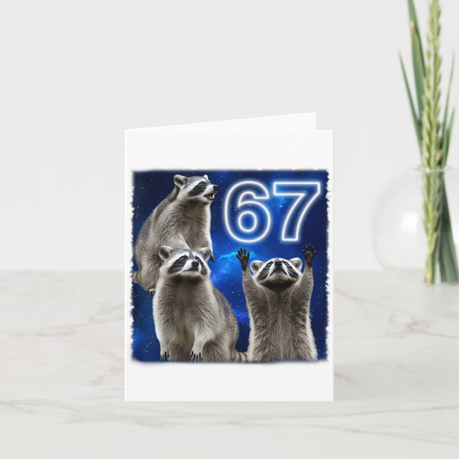 Tarjeta 67 Meme Raccoon Howling At The Moon Parody Six Sev (Anverso)