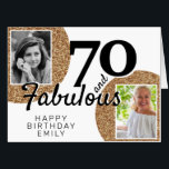 Tarjeta 70 y Fabulous Gold Purpurina 3 Photo 70th Birthday<br><div class="desc">70 y Fabulous Gold Purpurina 3 Fotos 70th Birthday Greeting Big Card. El diseño tiene un falso purpurina de oro, dos fotos en la parte delantera y una gran foto en la parte trasera. Añade tus fotos - puedes usar una foto antigua y nueva. Añade tu nombre, edad y texto...</div>