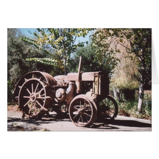 Tarjeta 75. Tractor oxidado, California
