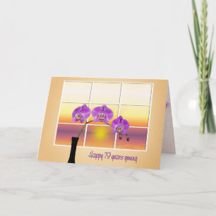 Tarjeta 79.o Orquídeas rosadas del cumpleaños en ventana