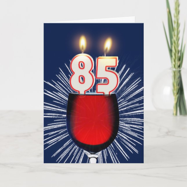 Tarjeta 85.º cumpleaños con vino y velas (Anverso)