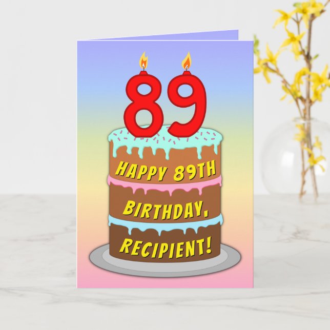Tarjeta 89th Birthday — Fun Cake & Candles, w/ Custom Name (flor amarilla)