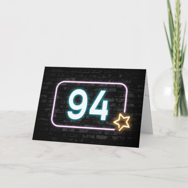 Tarjeta 94.º cumpleaños Rótulo neón en la pared de ladrill (Anverso)