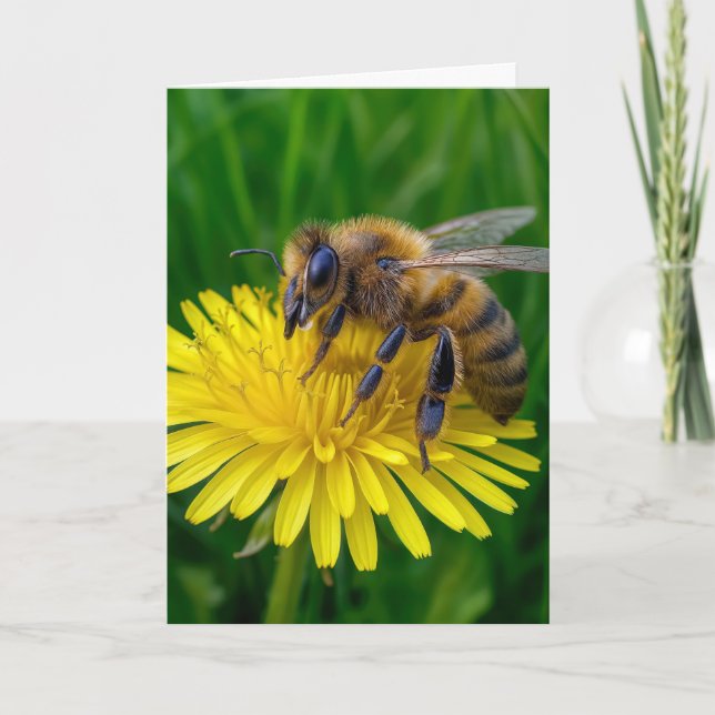 Tarjeta Abeja de miel de cumpleaños en un canalón amarillo (Anverso)