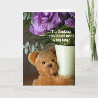Tarjeta Abrazos y flores de oseo de peluche