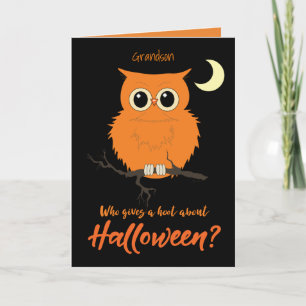 Tarjeta Abuelo Halloween que da humor a búho hollín