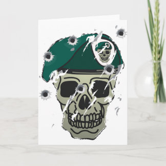 Tarjeta Adorno retro de los militares del cráneo y de la
