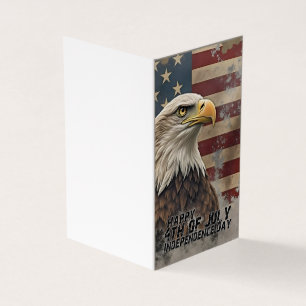 Tarjeta Águila y bandera majestuosas: espíritu de libertad