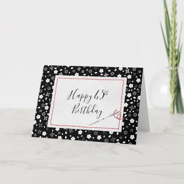 Tarjeta Aguja de coser y hilo rojo 45º cumpleaños (Anverso)