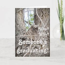 Tarjeta Alguien se gradúa, quién, búho en árbol