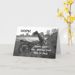 TARJETA "ALGUNOS DÍAS DEBERÍAS QUEDARTE EN LA CAMA"