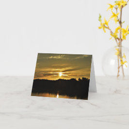 Tarjeta Amanecer de la Hora Dorada sobre el lago